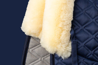 TORPOL® Schabracke Lammfell Magnetfeld Spring/Dressur